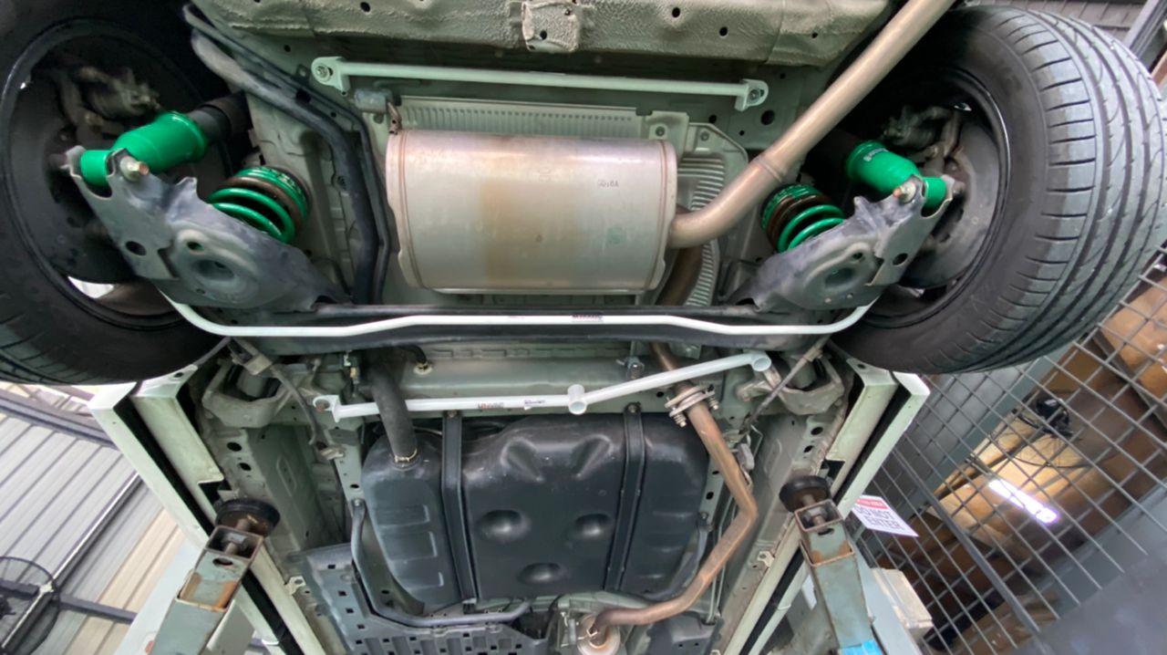 Ultra Racing 3-Point Fender Brace (UR-FD3-715P)