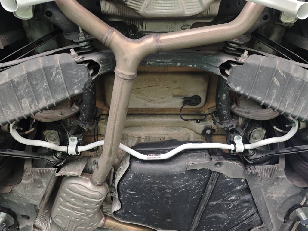 Ultra Racing 3-Point Fender Brace (UR-FD3-715P)