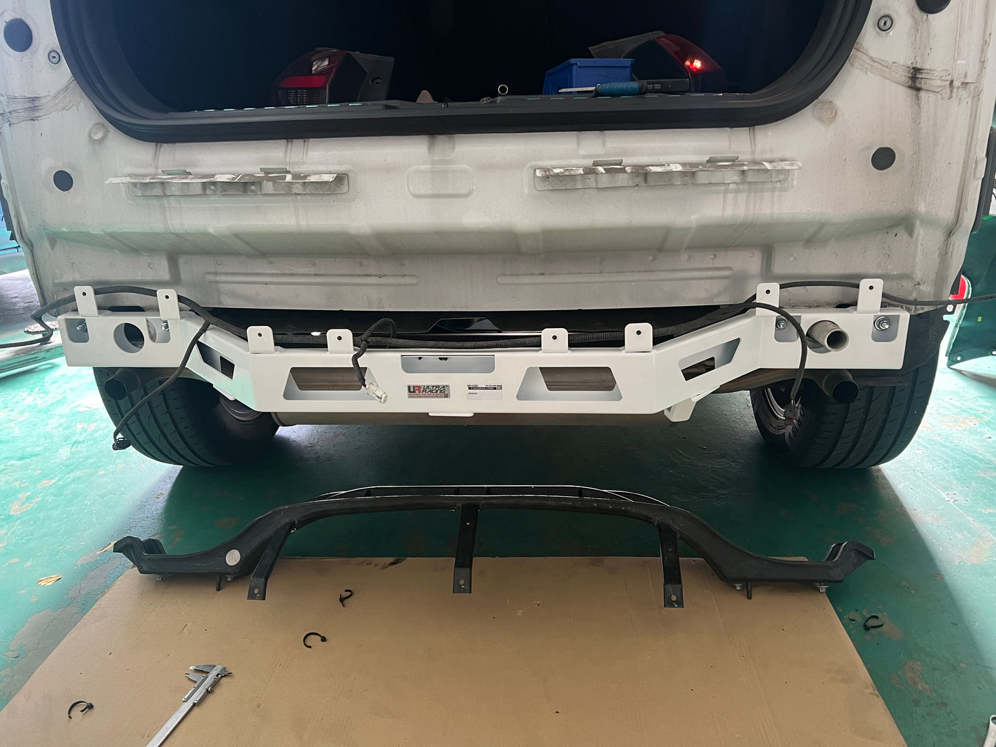 Ultra Racing 3-Point Fender Brace (UR-FD3-715P)