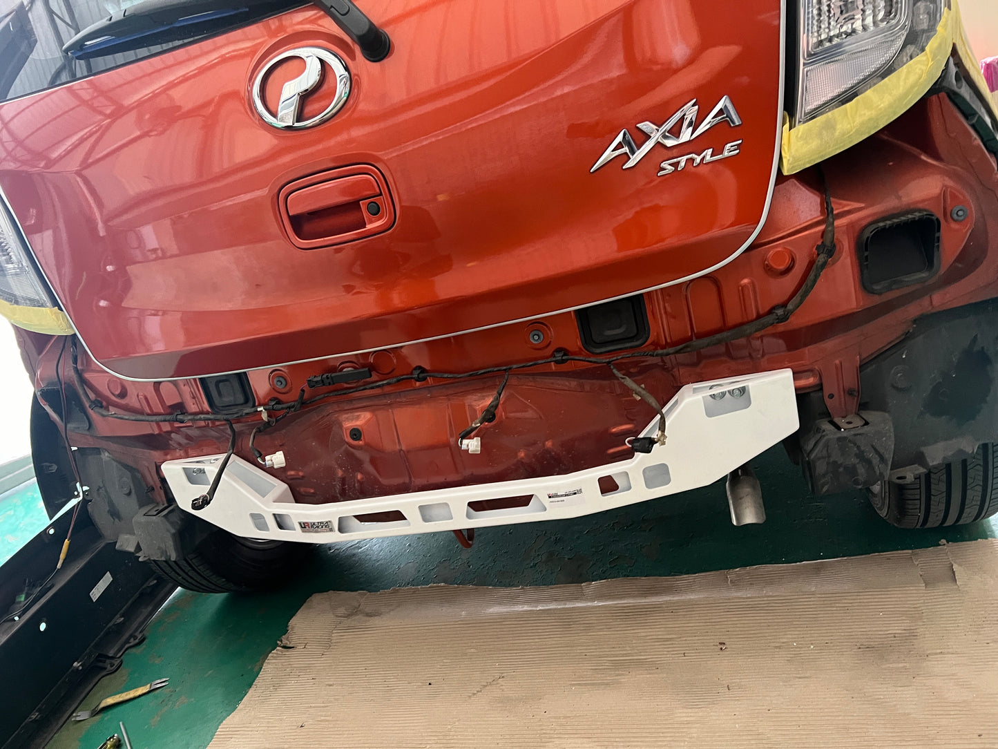 Ultra Racing 3-Point Fender Brace (UR-FD3-715P)