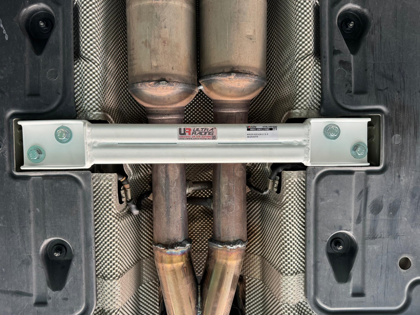 Ultra Racing 3-Point Fender Brace (UR-FD3-715P)