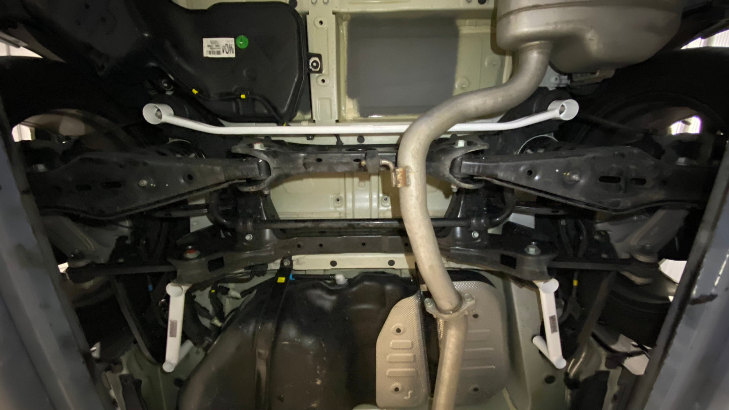 Ultra Racing 3-Point Fender Brace (UR-FD3-715P)