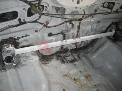 Ultra Racing 2-Point Rear Brace (UR-RE2-1001)