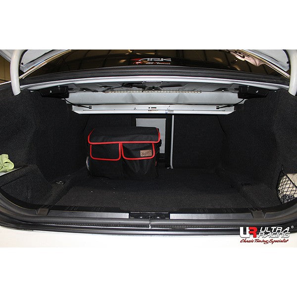 Ultra Racing 2-Point Rear Brace (URKR-RE2-2744)
