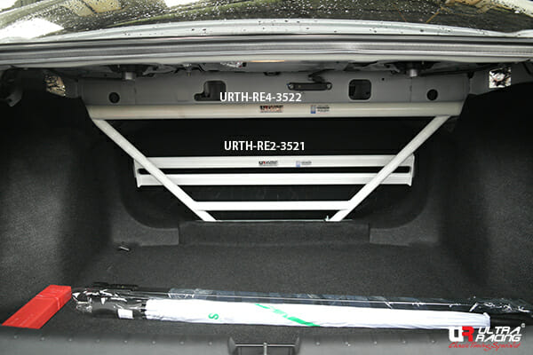 Ultra Racing 2-Point Rear Brace (URTH-RE2-3521)