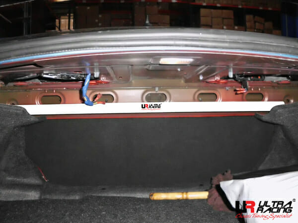 Ultra Racing 2-Point Rear Brace (URUS-RE2-2380)