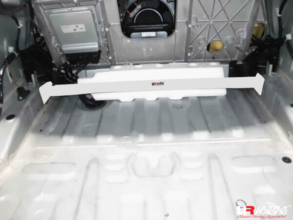 Ultra Racing 2-Point Rear Brace (UR-RE2-3217A)