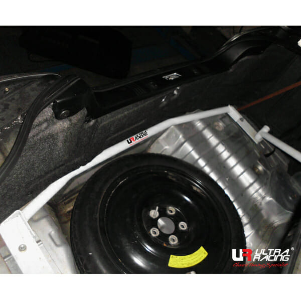 Ultra Racing 2-Point Rear Brace (UR-RE2-3457)