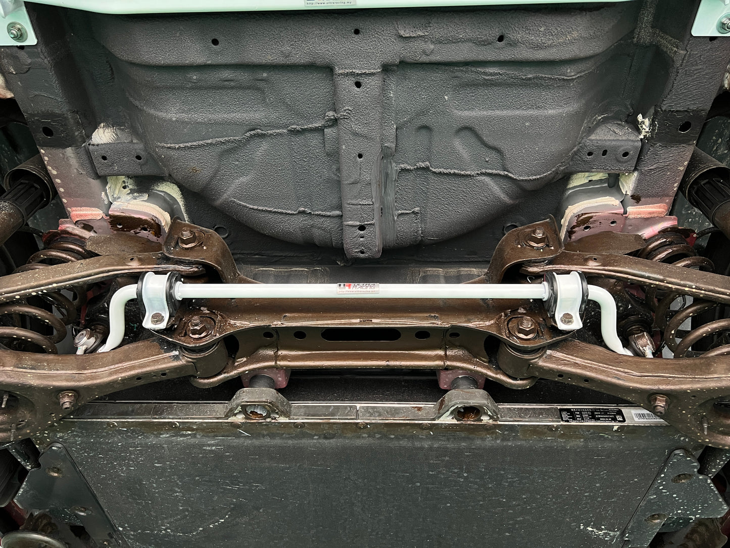 Ultra Racing 3-Point Fender Brace (UR-FD3-715P)