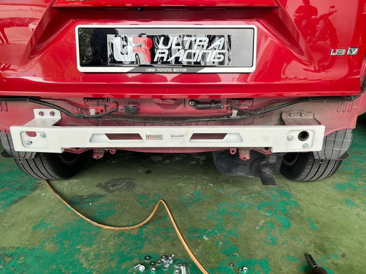 Ultra Racing 3-Point Fender Brace (UR-FD3-715P)