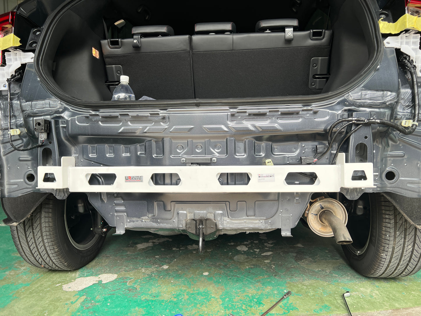 Ultra Racing 3-Point Fender Brace (UR-FD3-715P)