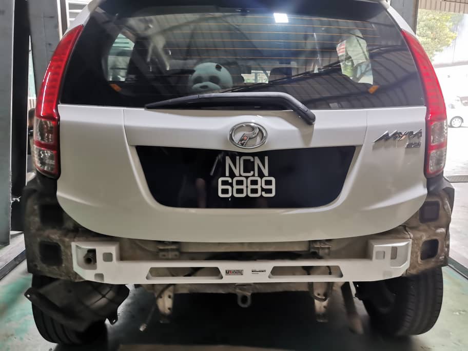 Ultra Racing 3-Point Fender Brace (UR-FD3-715P)
