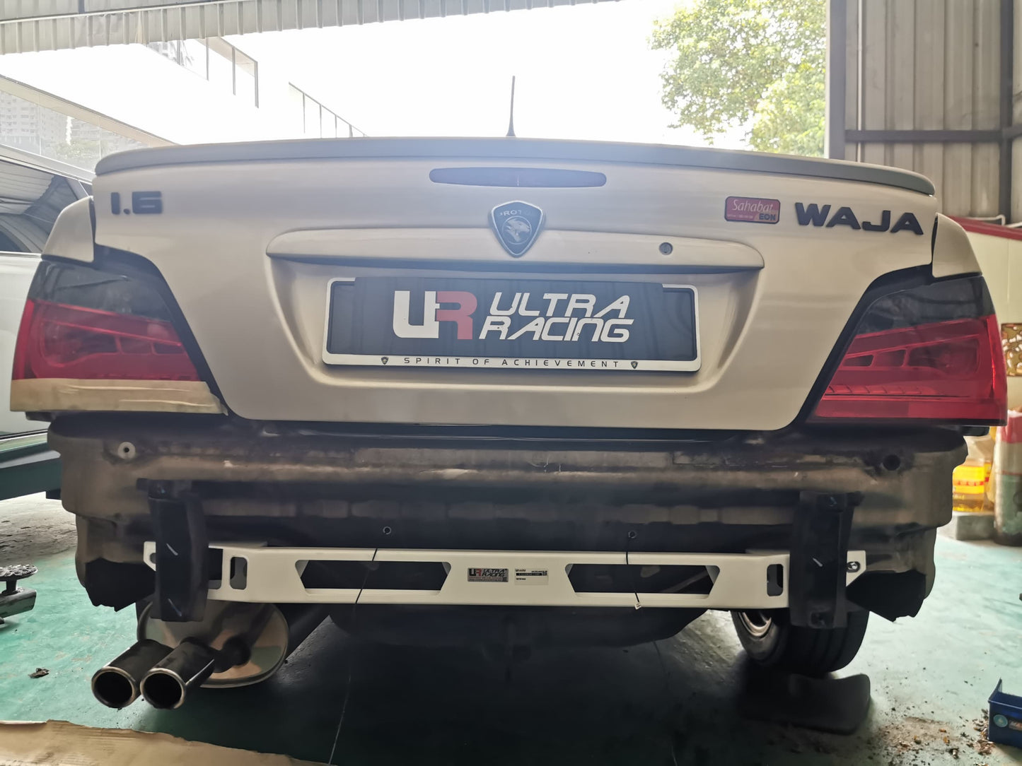 Ultra Racing 3-Point Fender Brace (UR-FD3-715P)