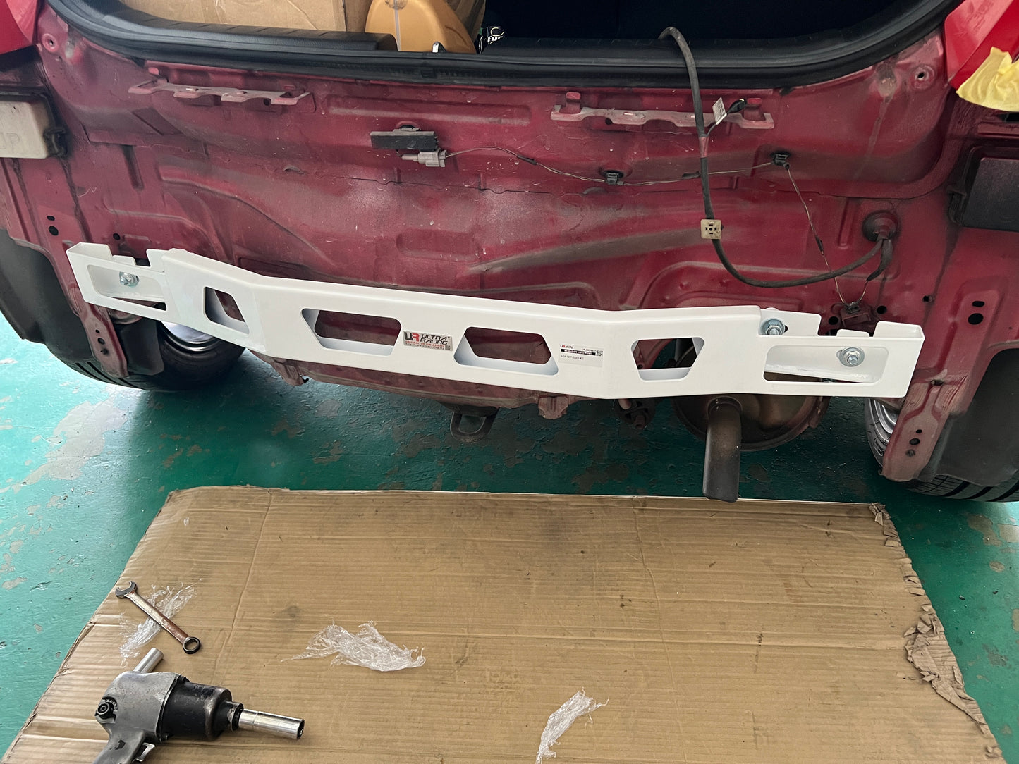 Ultra Racing 3-Point Fender Brace (UR-FD3-715P)