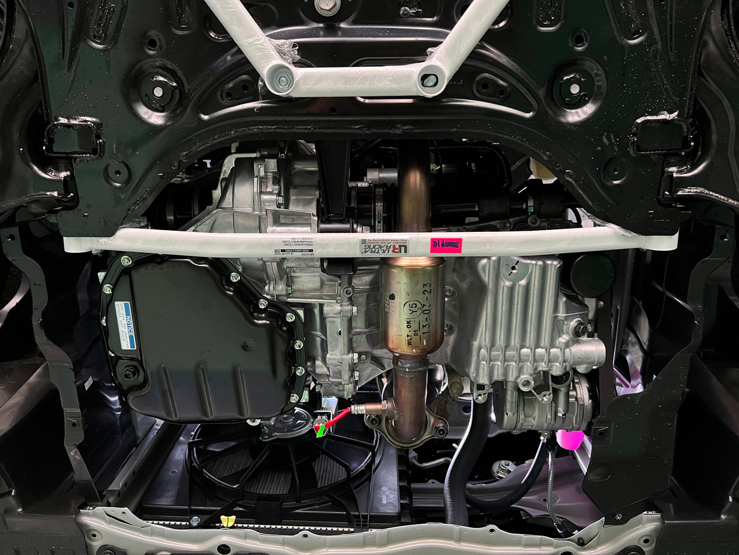 Ultra Racing 3-Point Fender Brace (UR-FD3-715P)