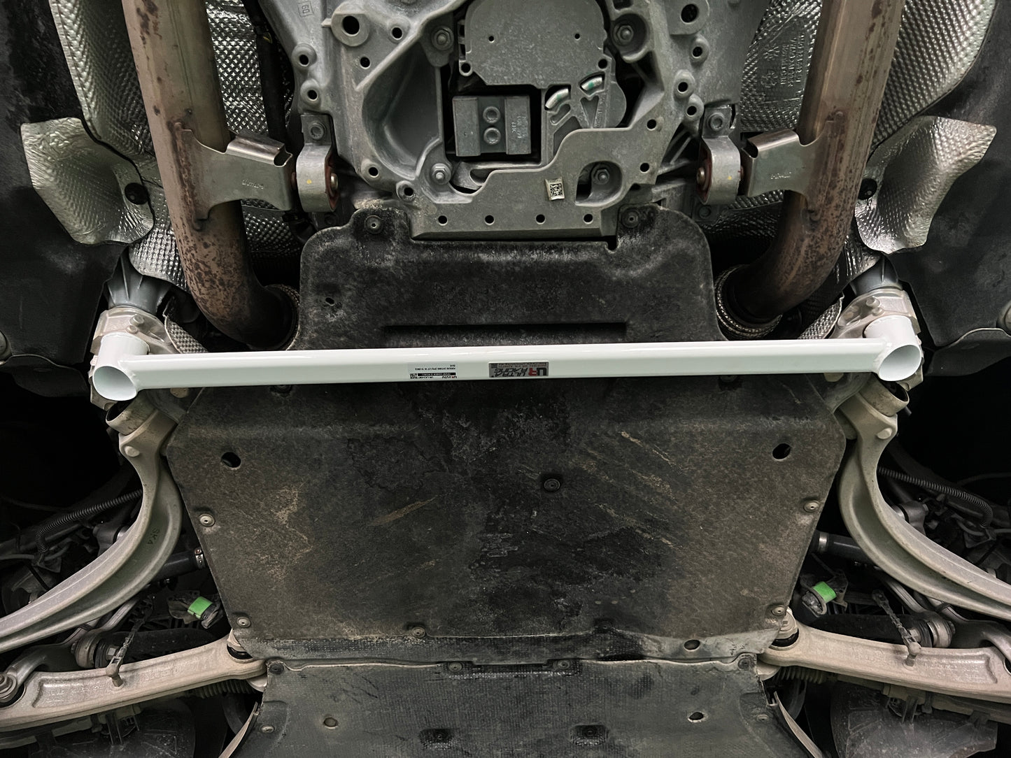 Ultra Racing 3-Point Fender Brace (UR-FD3-715P)