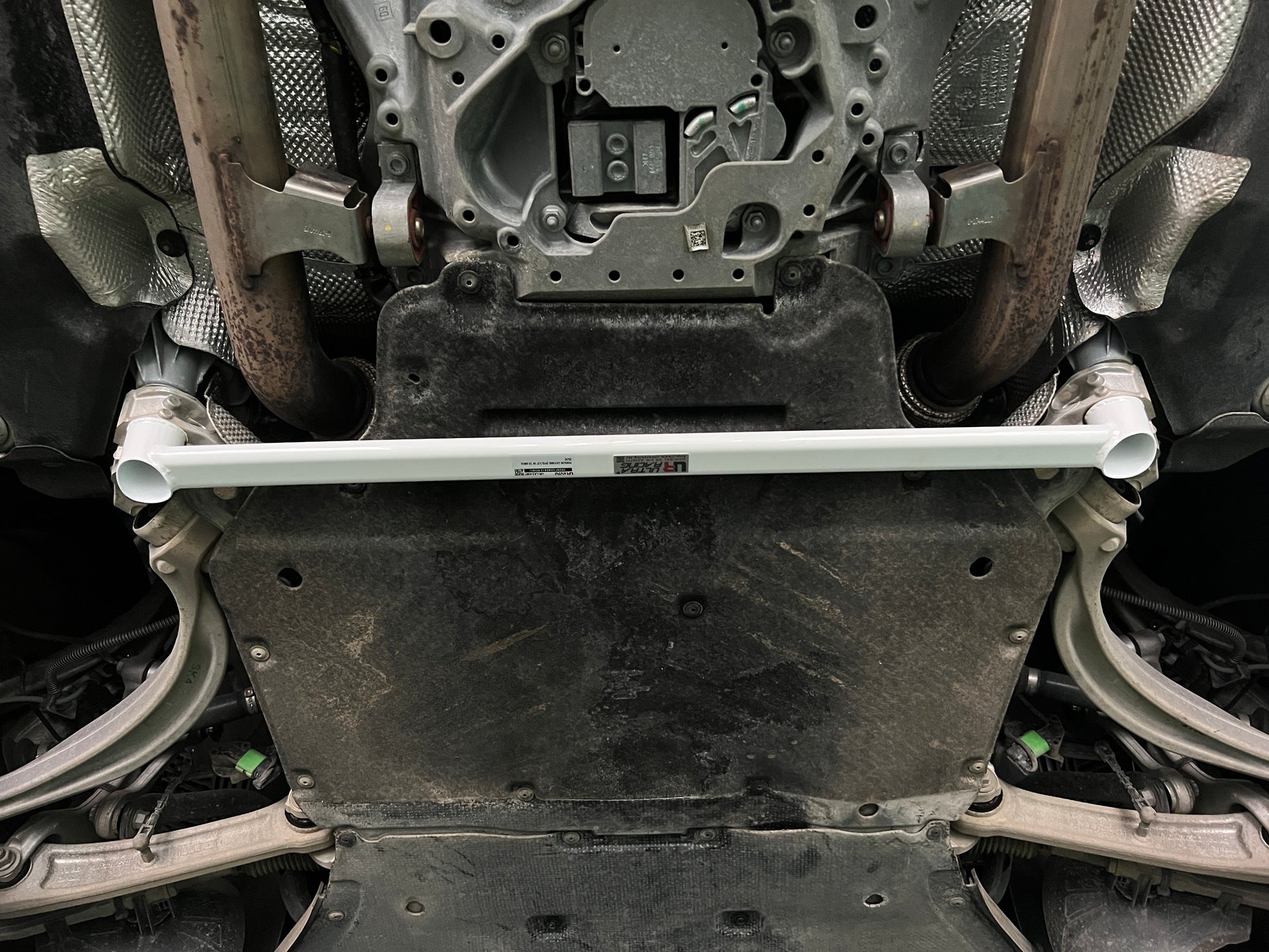 Ultra Racing 3-Point Fender Brace (UR-FD3-715P)