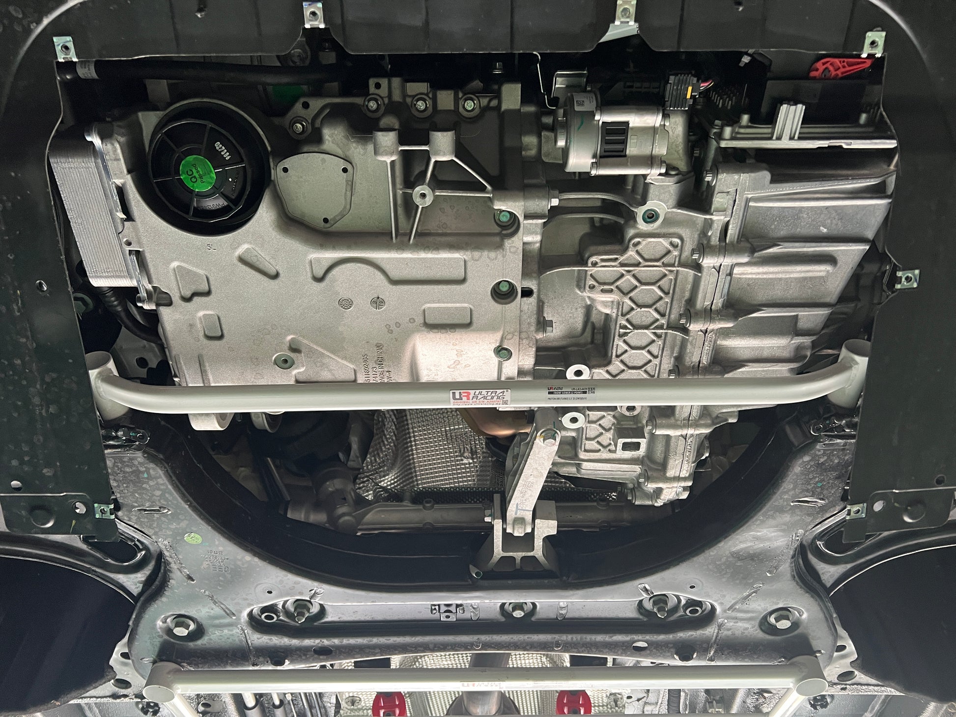 Ultra Racing 3-Point Fender Brace (UR-FD3-715P)