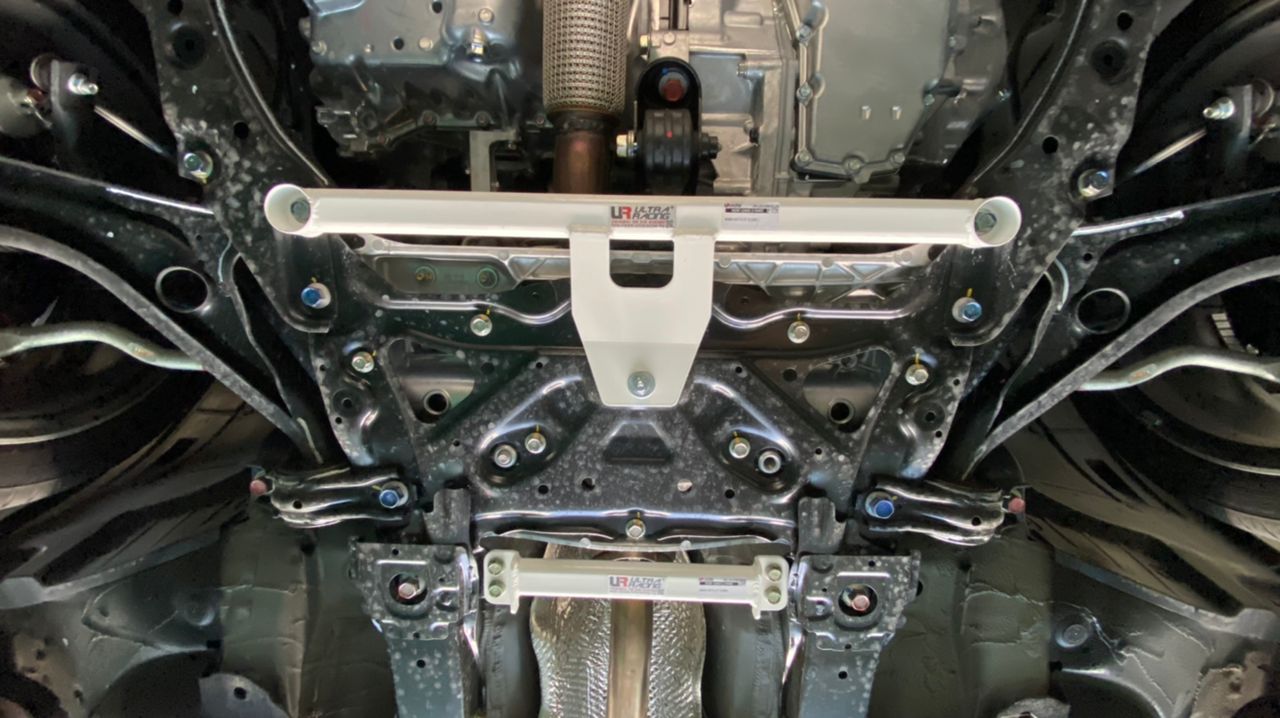 Ultra Racing 3-Point Fender Brace (UR-FD3-715P)