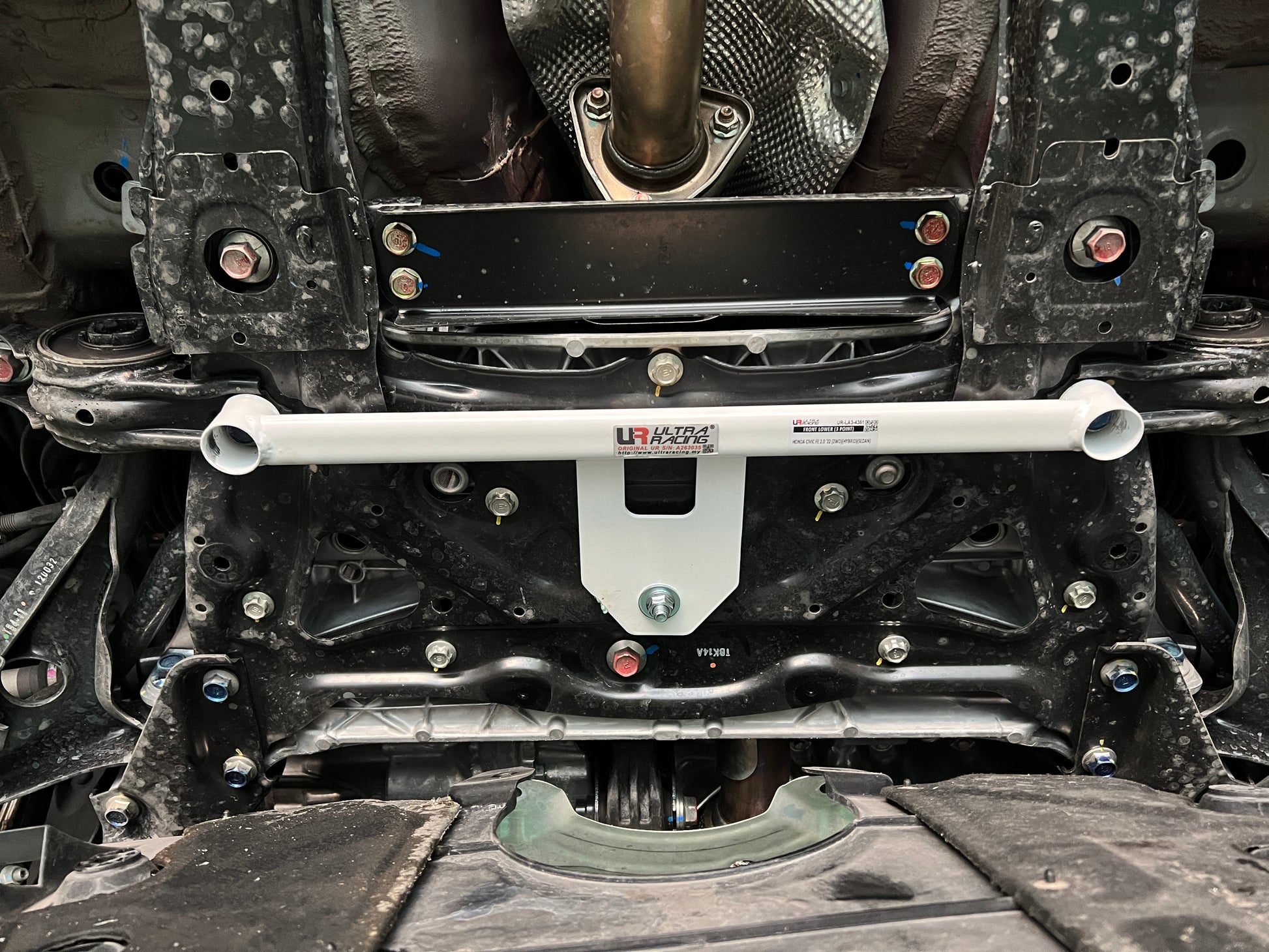 Ultra Racing 3-Point Fender Brace (UR-FD3-715P)