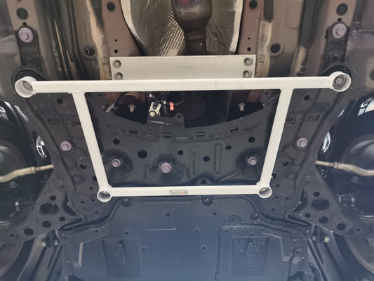 Ultra Racing 3-Point Fender Brace (UR-FD3-715P)