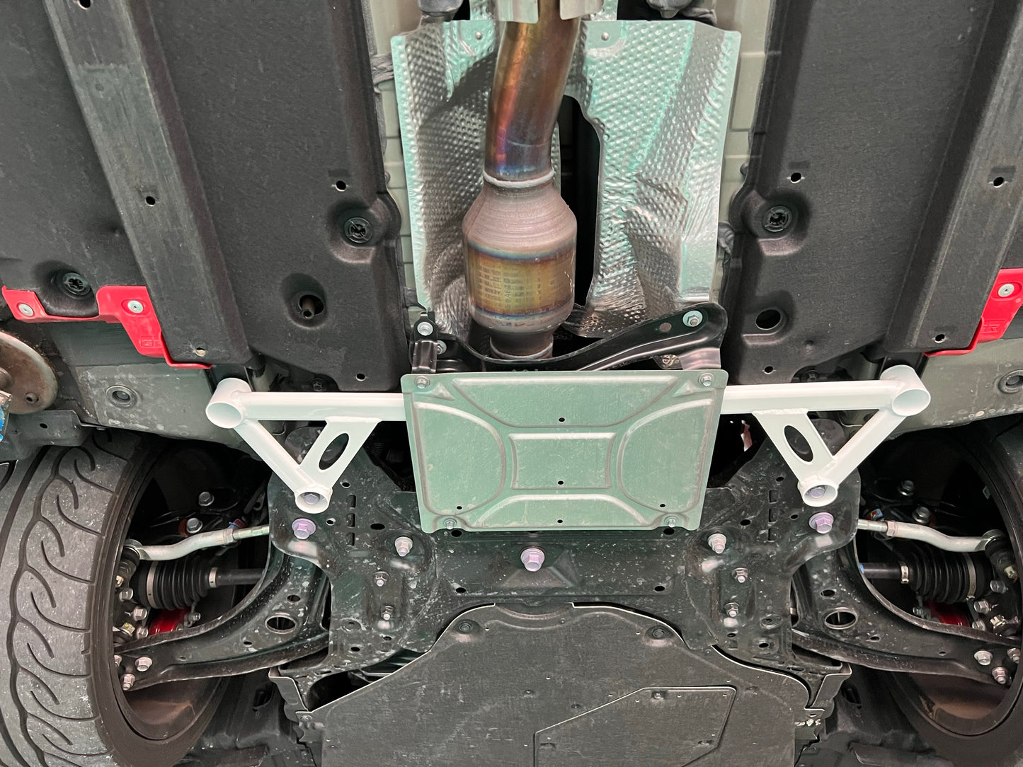 Ultra Racing 3-Point Fender Brace (UR-FD3-715P)