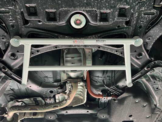 Ultra Racing 3-Point Fender Brace (UR-FD3-715P)