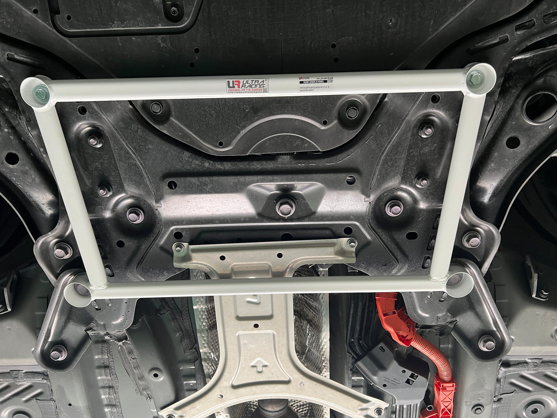 Ultra Racing 3-Point Fender Brace (UR-FD3-715P)