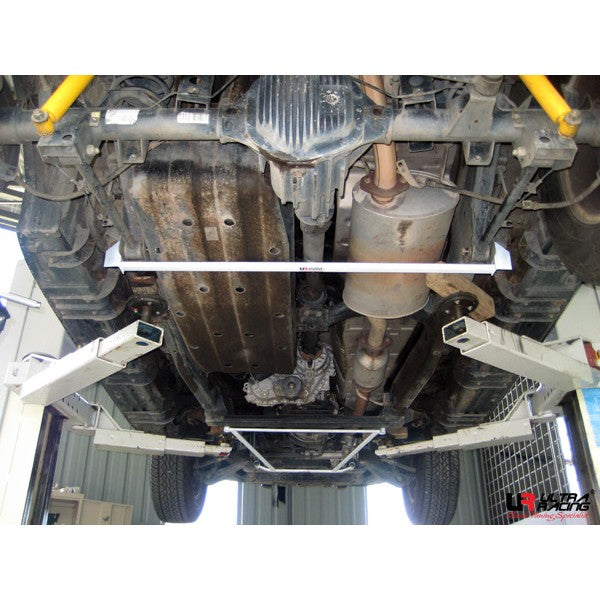 Ultra Racing 3-Point Fender Brace (UR-FD3-715P)