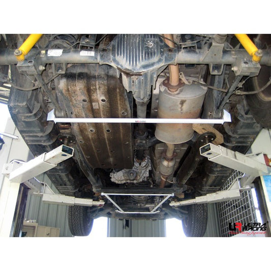 Ultra Racing 3-Point Fender Brace (UR-FD3-715P)