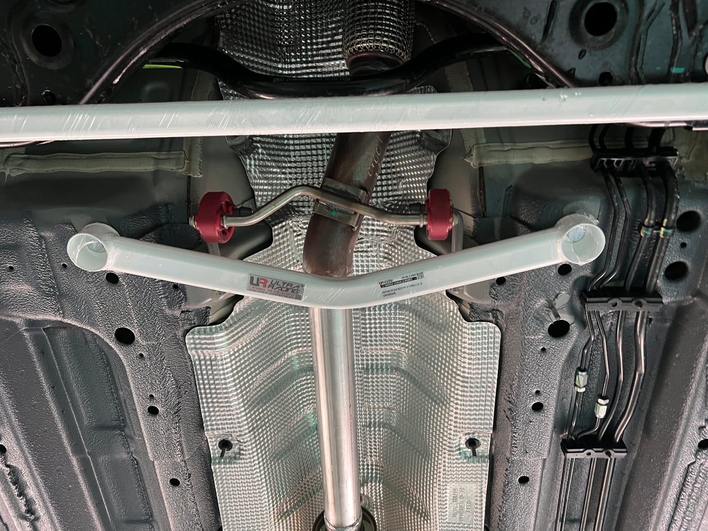 Ultra Racing 3-Point Fender Brace (UR-FD3-715P)