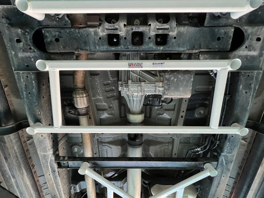 Ultra Racing 3-Point Fender Brace (UR-FD3-715P)