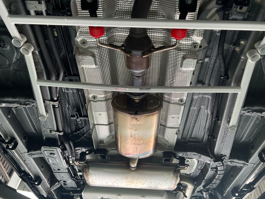 Ultra Racing 3-Point Fender Brace (UR-FD3-715P)