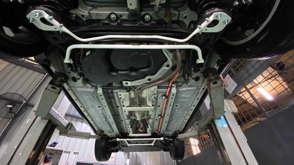 Ultra Racing 3-Point Fender Brace (UR-FD3-715P)