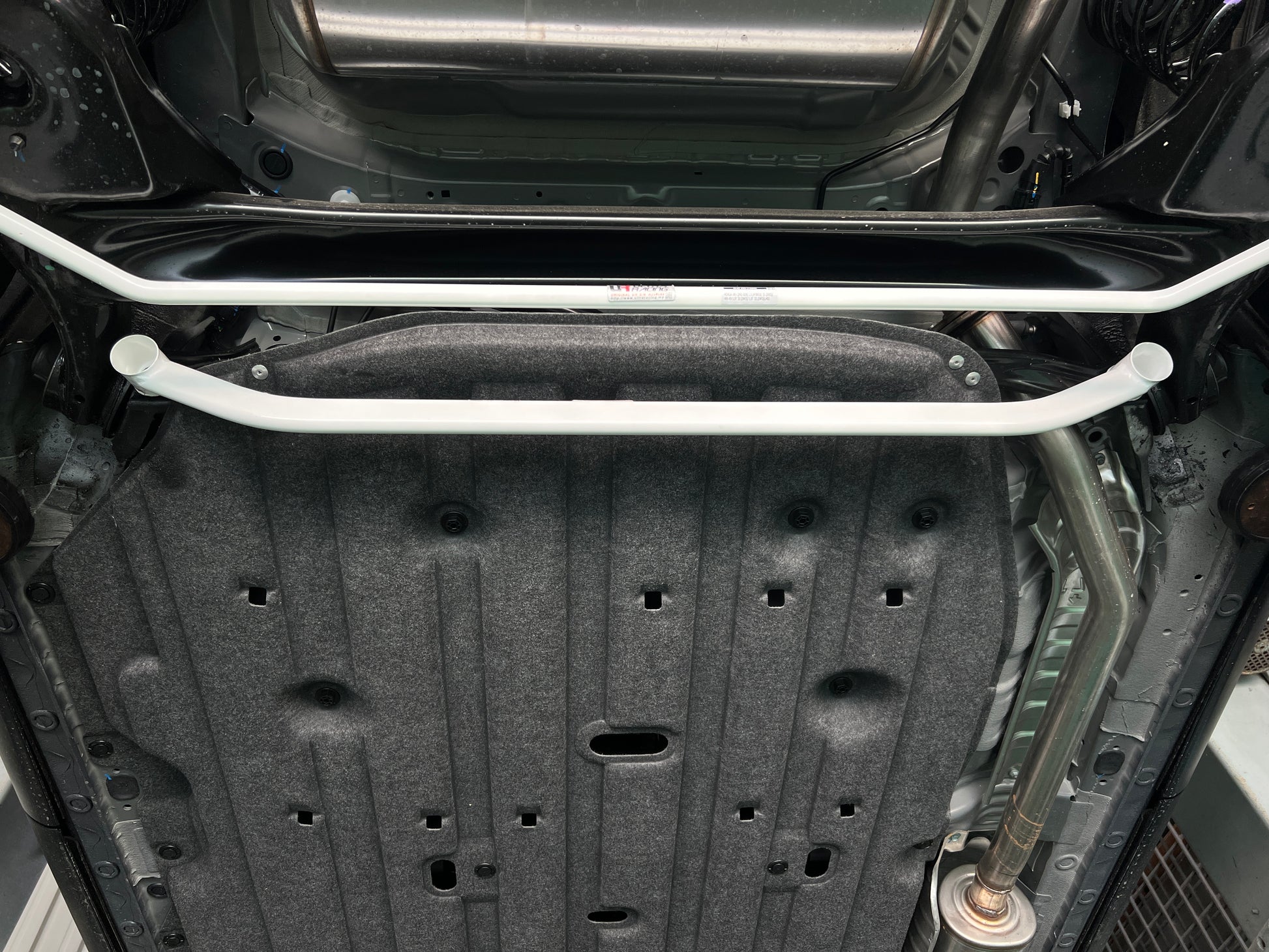 Ultra Racing 3-Point Fender Brace (UR-FD3-715P)