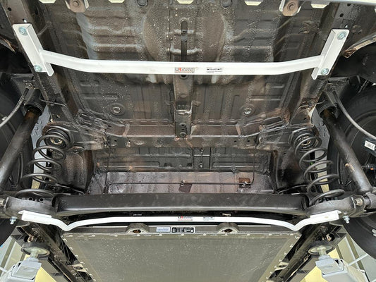 Ultra Racing 3-Point Fender Brace (UR-FD3-715P)