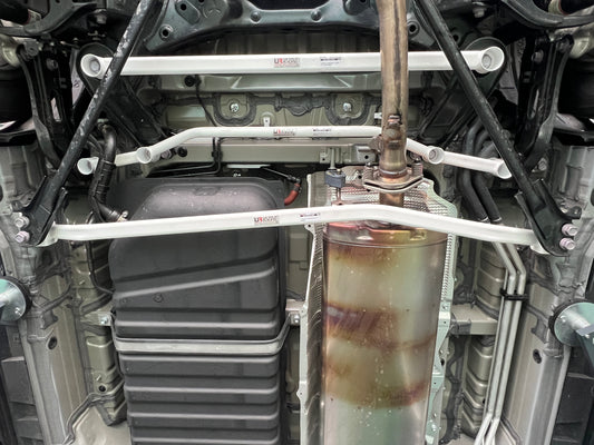 Ultra Racing 3-Point Fender Brace (UR-FD3-715P)