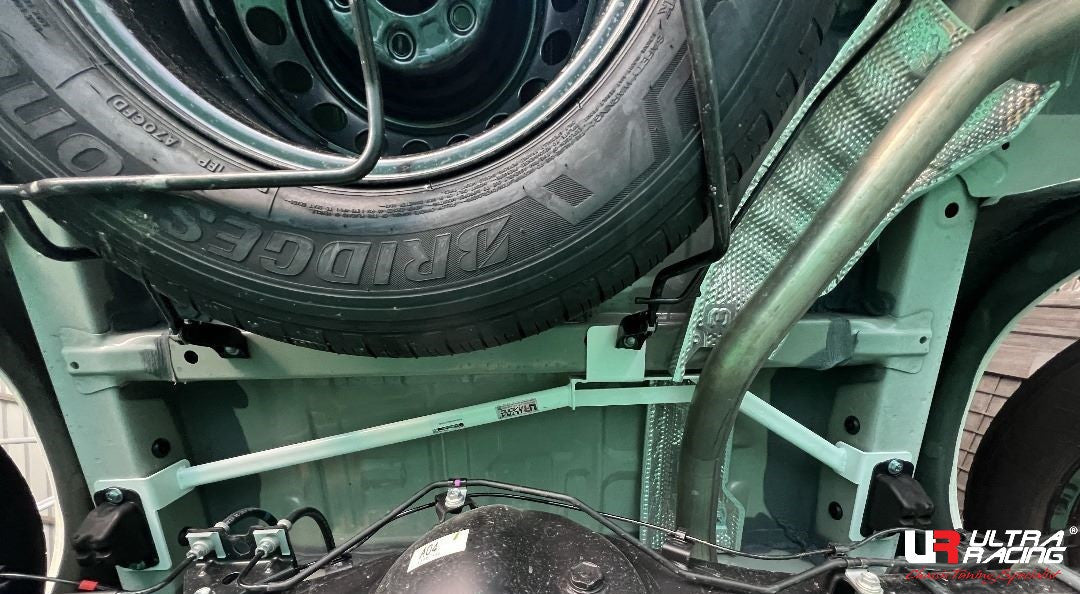 Ultra Racing TOYOTA HIACE Ultra Racing Rear Lower Brace UR-RL3-4630