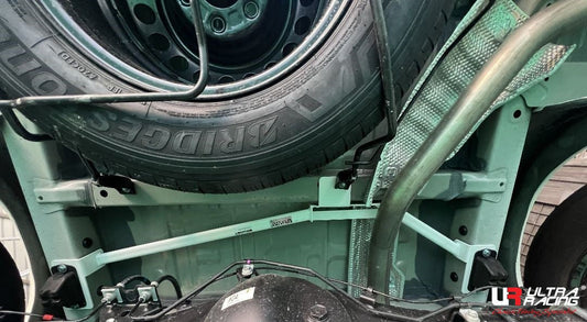 Ultra Racing TOYOTA HIACE Ultra Racing Rear Lower Brace UR-RL3-4630