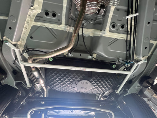 Ultra Racing 3-Point Fender Brace (UR-FD3-715P)