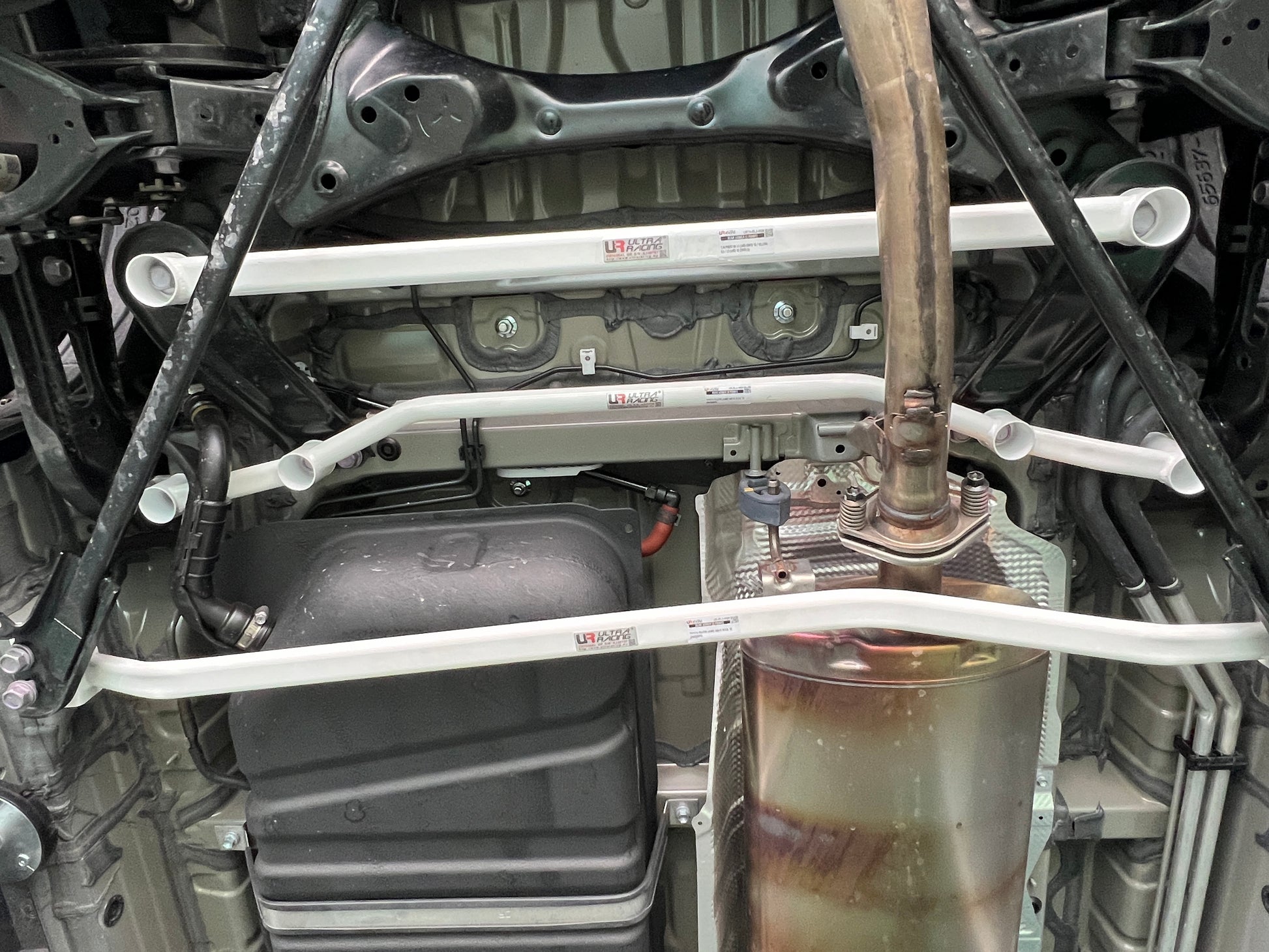 Ultra Racing 3-Point Fender Brace (UR-FD3-715P)