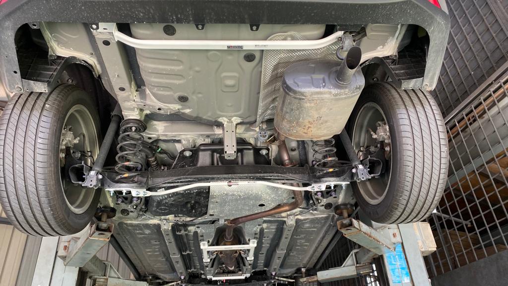 Ultra Racing 3-Point Fender Brace (UR-FD3-715P)