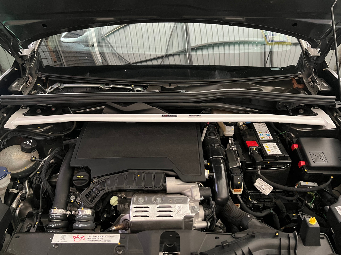 Ultra Racing 3-Point Fender Brace (UR-FD3-715P)