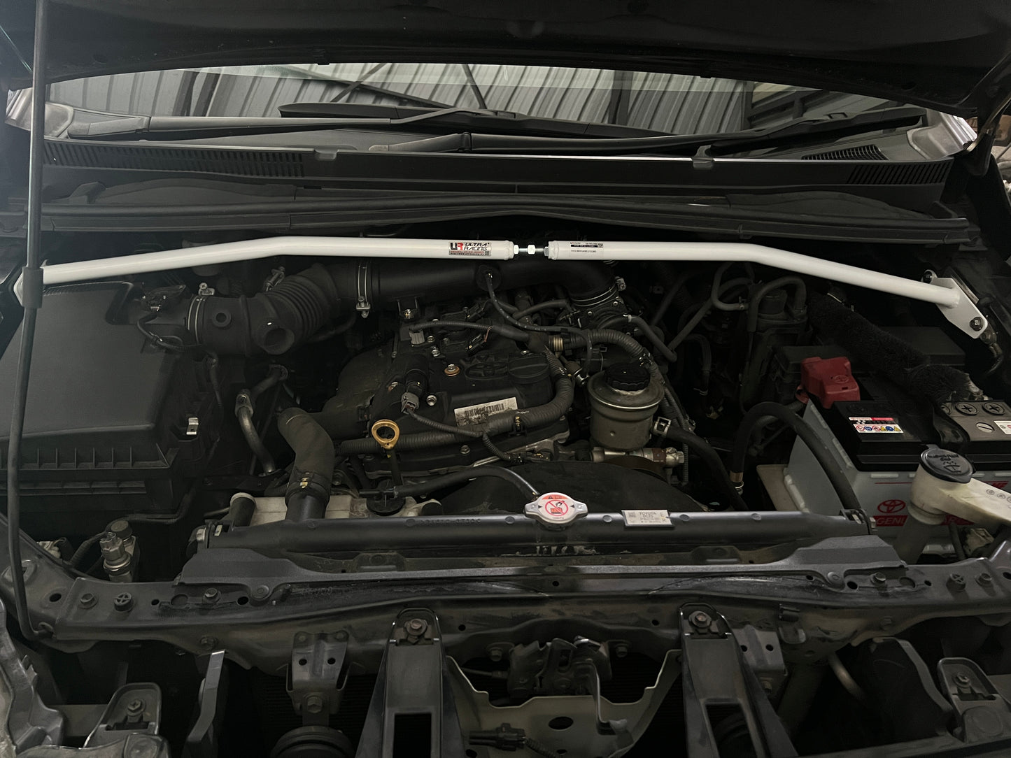 Ultra Racing 3-Point Fender Brace (UR-FD3-715P)