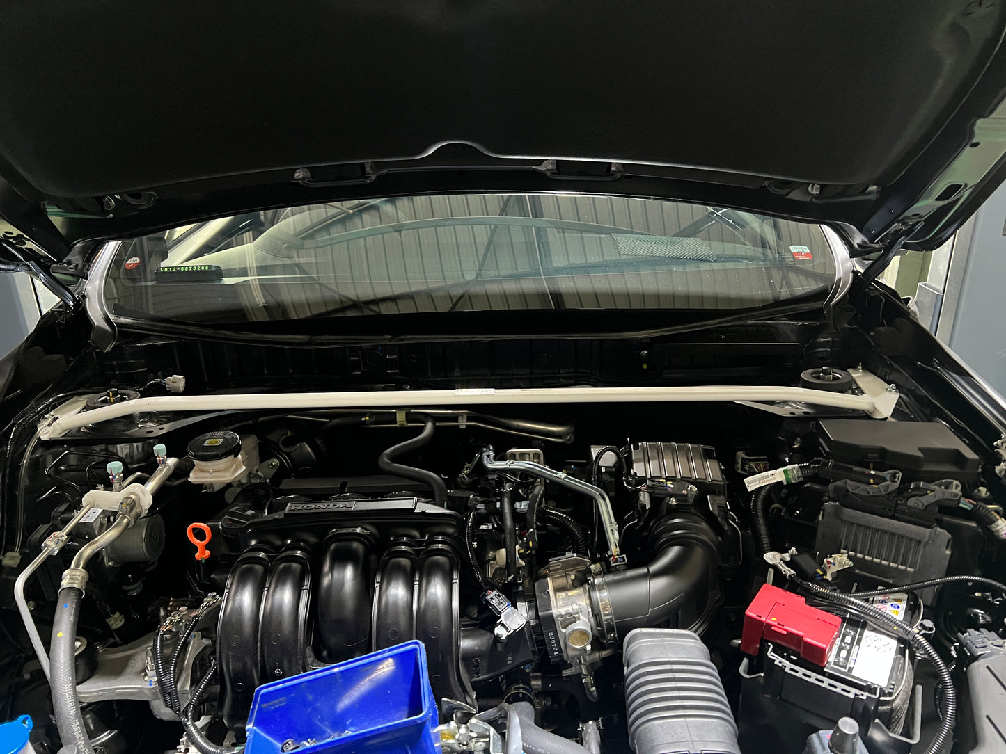 Ultra Racing 3-Point Fender Brace (UR-FD3-715P)