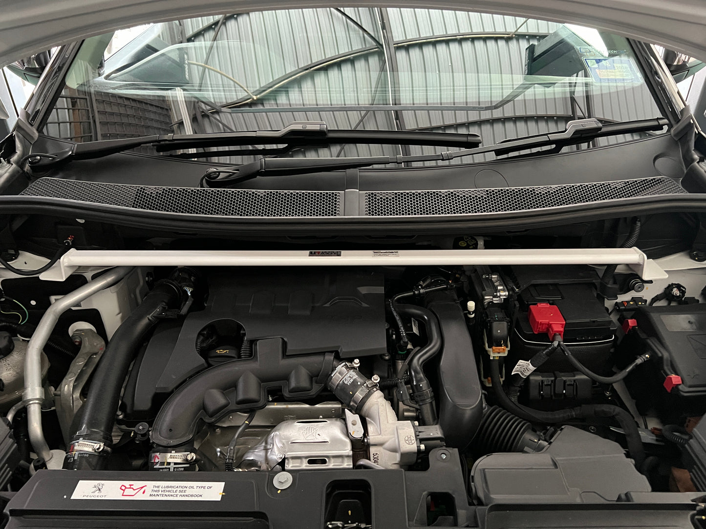 Ultra Racing 3-Point Fender Brace (UR-FD3-715P)