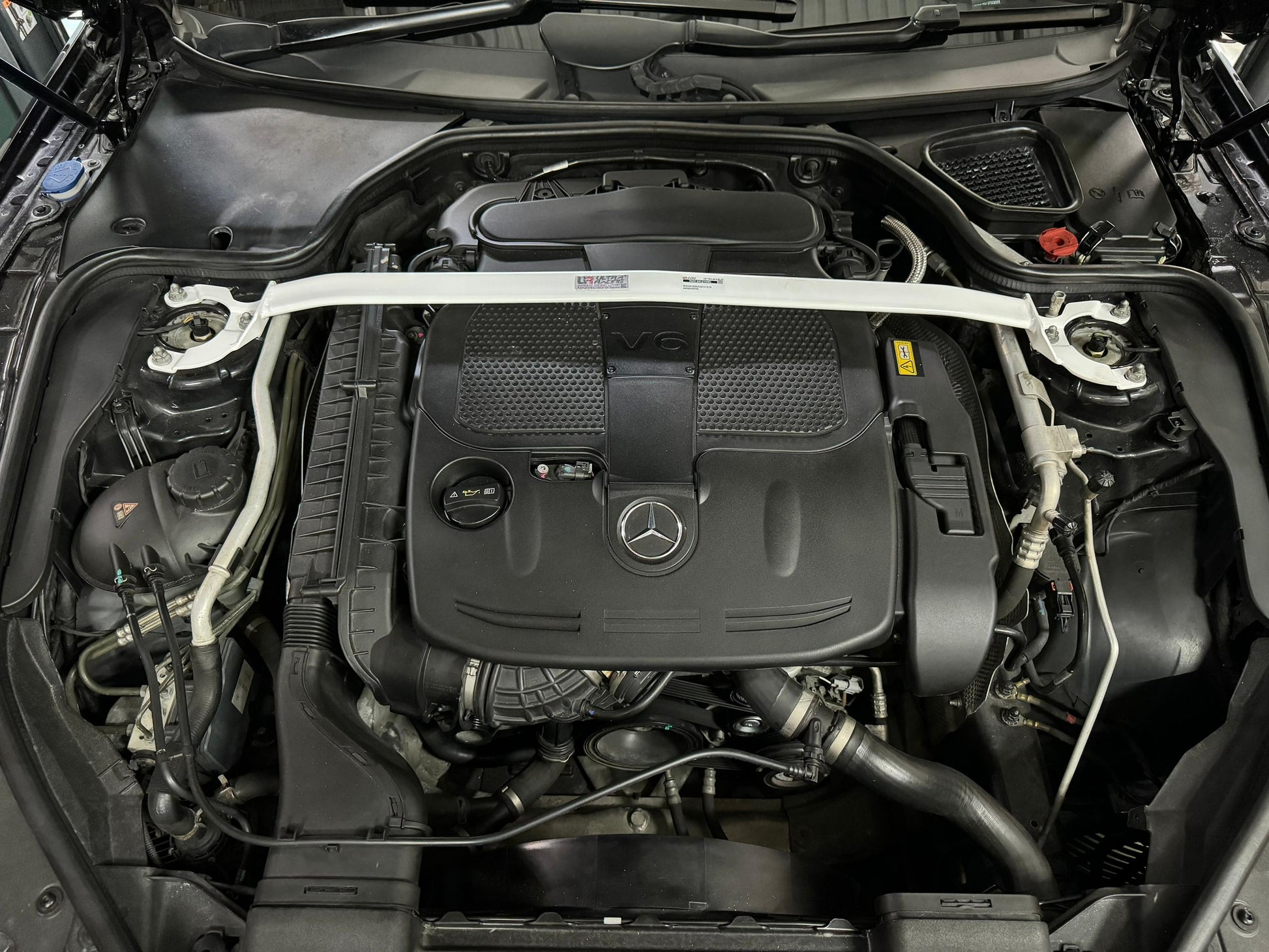 Ultra Racing 3-Point Fender Brace (UR-FD3-715P)