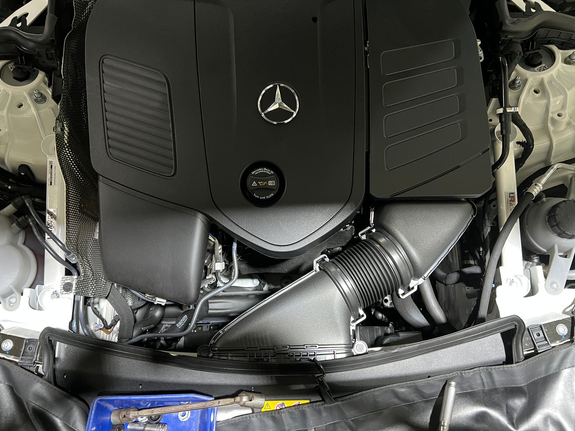 Ultra Racing 3-Point Fender Brace (UR-FD3-715P)