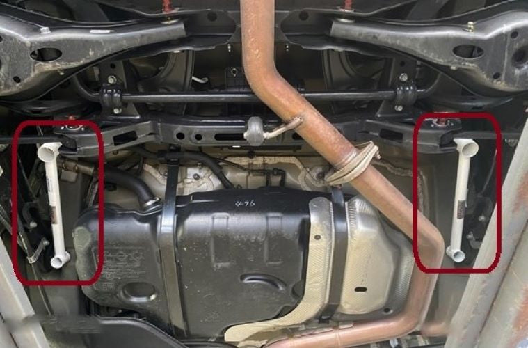 Ultra Racing Hyundai Avante 2.0T 2WD 21+ UR Rear Lower Side Bar 4234P URKR-RS4-4234P