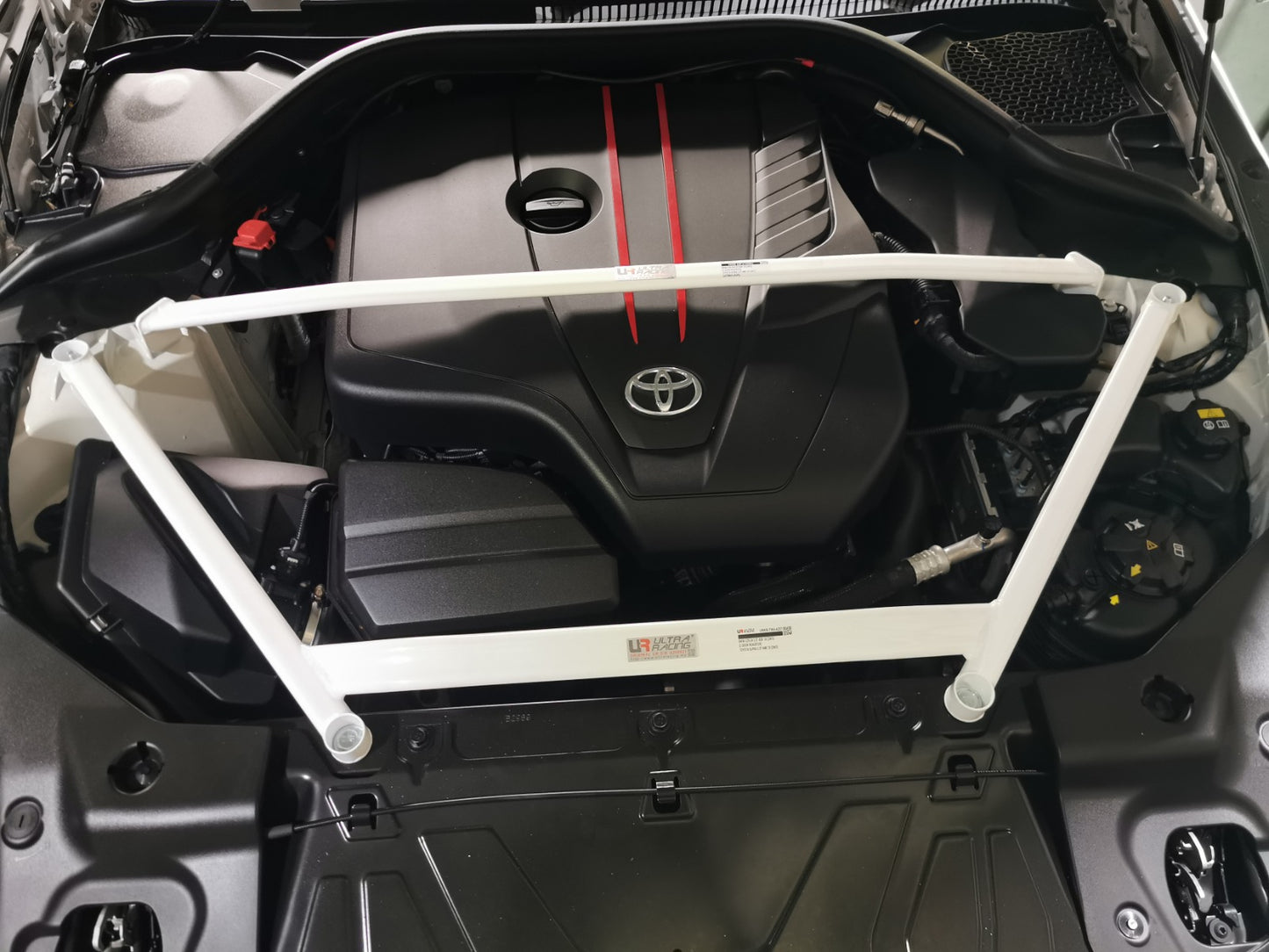 Ultra Racing 3-Point Fender Brace (UR-FD3-715P)